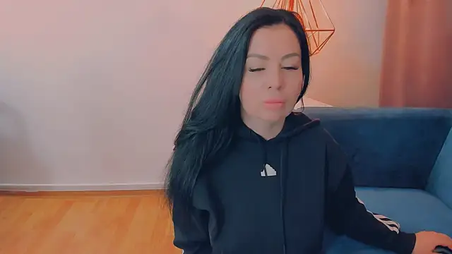 LayaFlow online show from March 2026 07:52:02 AM