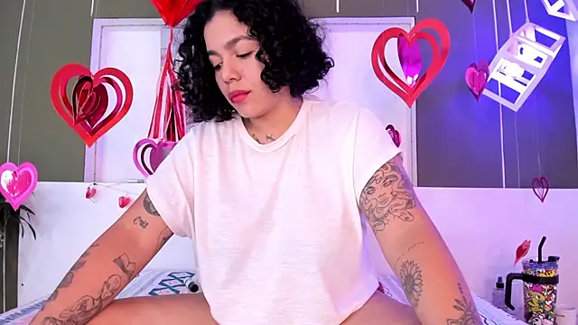 Alexxxholy online show from February 2025 08:22:01 PM