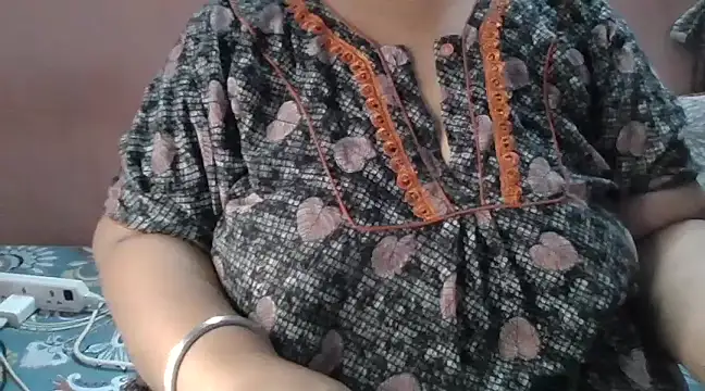 Snapshot of Ravina_patil1 chatting on January 2025 11:15:01 PM Ravina patil1 online show from January 2025 11:15:01 PM