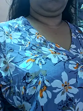 Snapshot of Ravina_patil1 chatting on January 2025 01:42:02 PM Ravina patil1 online show from January 2025 01:42:02 PM