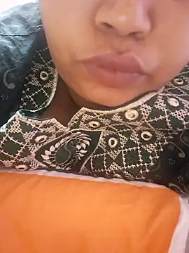 Snapshot of Ravina_patil1 chatting on October 2025 05:21:02 PM Ravina patil1 online show from October 2025 05:21:02 PM