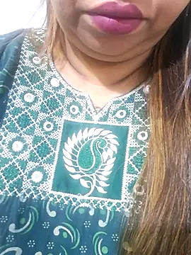 Ravina patil1 online show from November 2025 02:45:02 PM