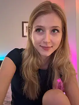LunaRase online show from May 2026 03:40:02 PM