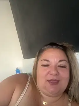 MikyVesela online show from June 2026 07:11:01 AM
