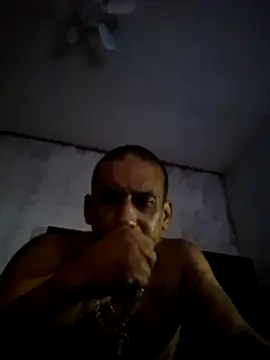 Snapshot of Alebir1329 chatting on May 2026 08:33:02 AM Alebir1329 online show from May 2026 08:33:02 AM