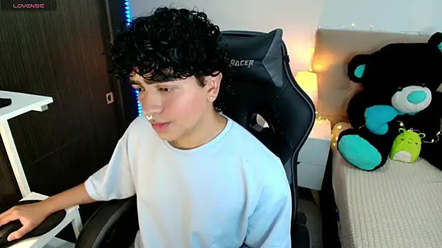 Snapshot of _nickconnor01 chatting on December 2024 09:23:01 PM nickconnor01 online show from December 2024 09:23:01 PM