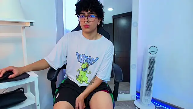  nickconnor01 online show from January 2025 04:21:02 PM