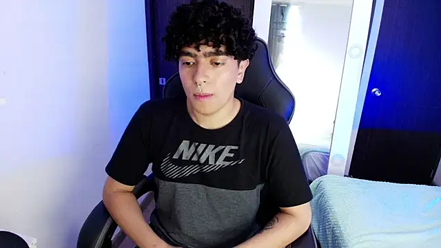 Snapshot of _nickconnor01 chatting on February 2025 10:20:02 PM nickconnor01 online show from February 2025 10:20:02 PM