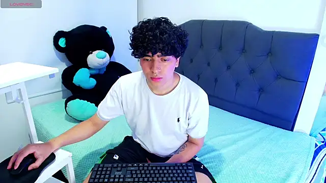 Snapshot of _nickconnor01 chatting on March 2025 07:17:01 PM nickconnor01 online show from March 2025 07:17:01 PM