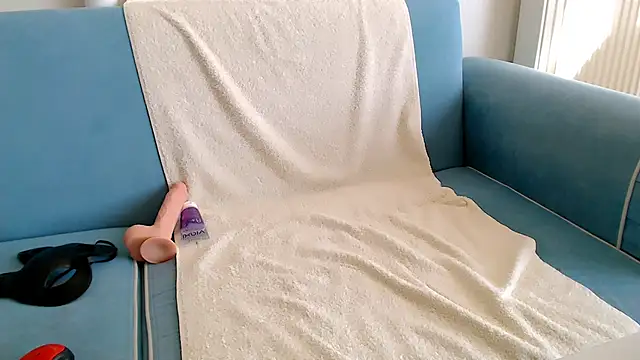 Topmodell online show from January 2025 10:58:02 AM