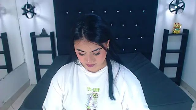 Mels  online show from February 2025 07:17:02 PM