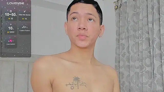 Snapshot of JulianRose_1 chatting on February 2025 11:29:02 AM JulianRose 1 online show from February 2025 11:29:02 AM