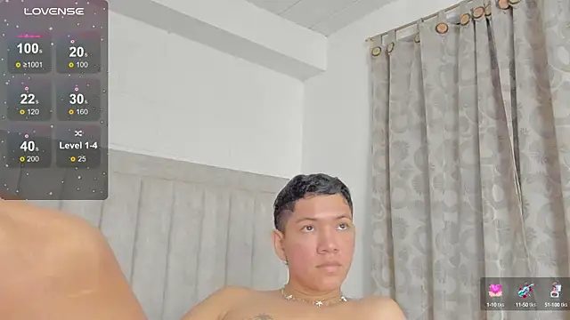 Snapshot of JulianRose_1 chatting on February 2025 02:32:01 PM JulianRose 1 online show from February 2025 02:32:01 PM