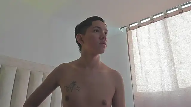 Snapshot of JulianRose_1 chatting on March 2025 02:56:02 PM JulianRose 1 online show from March 2025 02:56:02 PM