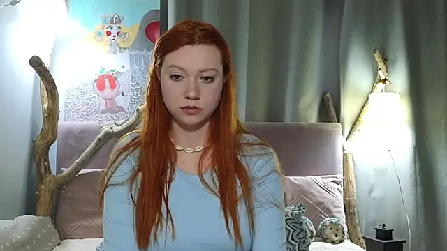 Snapshot of MileyMiller chatting on April 2026 02:04:02 PM MileyMiller online show from April 2026 02:04:02 PM