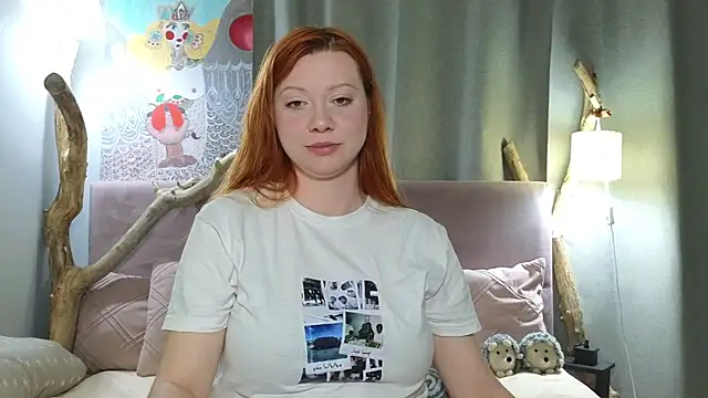 Snapshot of MileyMiller chatting on May 2026 03:06:02 PM MileyMiller online show from May 2026 03:06:02 PM