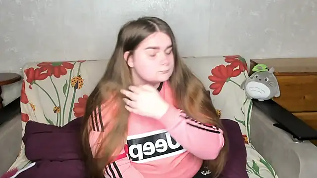 Snapshot of Aushpana chatting on February 2025 09:31:02 AM Aushpana online show from February 2025 09:31:02 AM