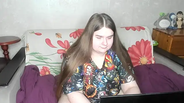 Snapshot of Aushpana chatting on February 2025 01:07:01 PM Aushpana online show from February 2025 01:07:01 PM