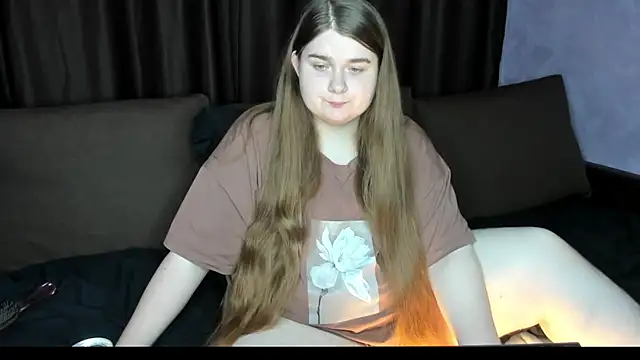 Snapshot of Aushpana chatting on November 2025 10:26:01 AM Aushpana online show from November 2025 10:26:01 AM