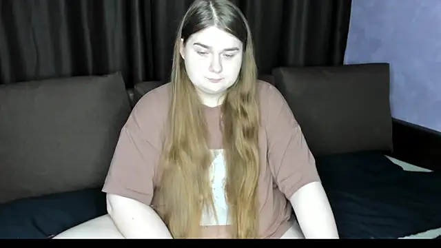 Snapshot of Aushpana chatting on November 2025 10:14:02 AM Aushpana online show from November 2025 10:14:02 AM