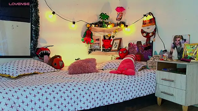 alisson zafiro  online show from December 2025 03:14:02 AM