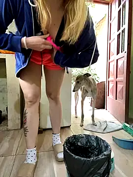 FlorBich online show from October 2025 05:35:01 PM