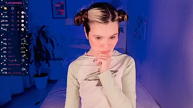 Snapshot of Lil_Amelie chatting on September 2025 02:55:02 PM Lil Amelie online show from September 2025 02:55:02 PM