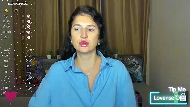 Alianna Solo Kisses online show from November 2025 06:23:01 AM