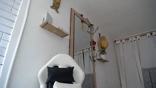 Valerioe online show from December 2025 01:31:01 PM