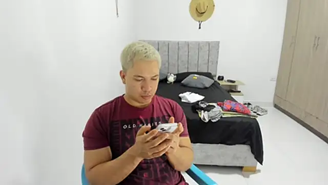 Snapshot of Valerioe chatting on May 2026 04:33:01 PM Valerioe online show from May 2026 04:33:01 PM