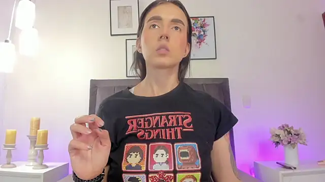 helen mooree online show from April 2026 12:51:02 PM