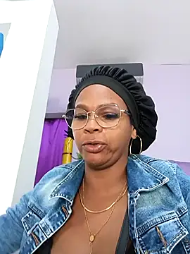 Melanie candy  online show from March 2025 07:20:02 PM