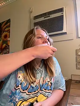 PhatAssBlond online show from September 2025 07:29:01 PM