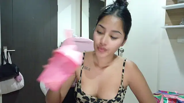 Snapshot of ice_ice_babyy chatting on October 2025 07:47:01 PM ice ice babyy online show from October 2025 07:47:01 PM