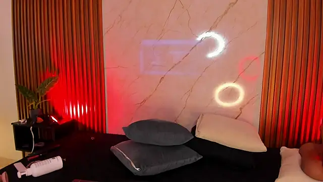 Emiilycollins online show from January 2025 10:57:01 PM