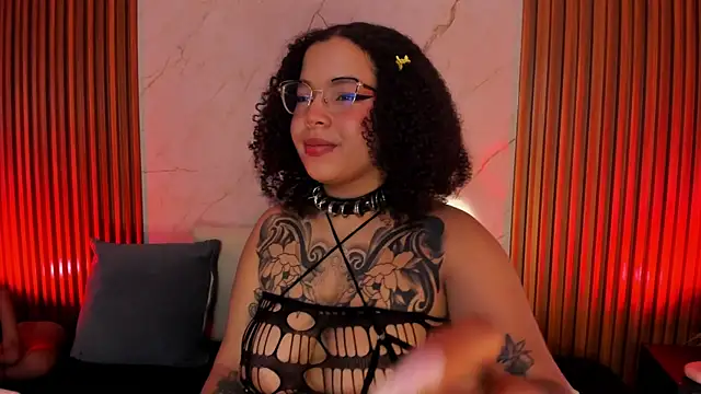 Emiilycollins online show from January 2025 10:16:02 PM