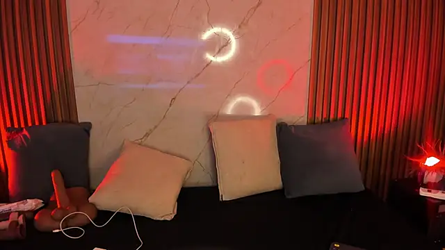 Emiilycollins online show from January 2025 11:13:01 PM