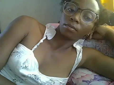 ElianeHot online show from March 2026 10:43:01 AM