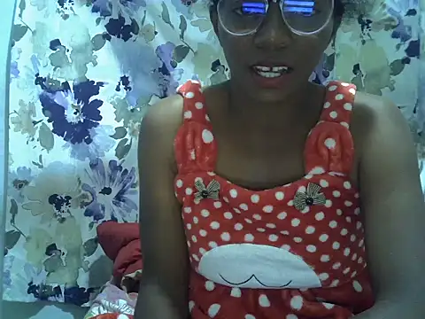 ElianeHot online show from June 2026 06:32:02 PM