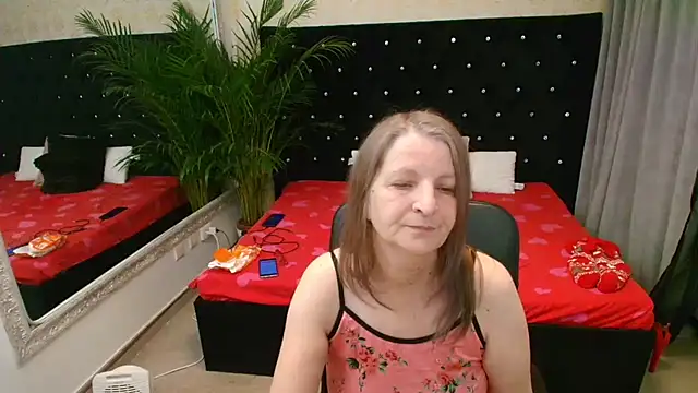 Lilly hott online show from January 2026 07:17:02 PM