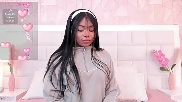 Snapshot of Alisson__Thompson chatting on March 2025 10:48:01 PM Alisson Thompson online show from March 2025 10:48:01 PM