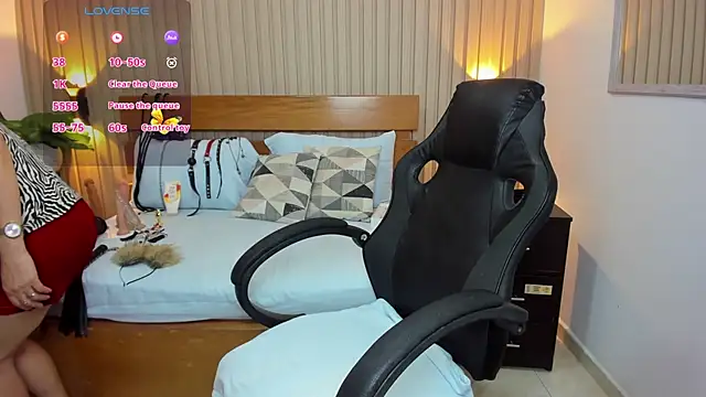 luciana ballesteros  online show from February 2025 12:28:01 PM