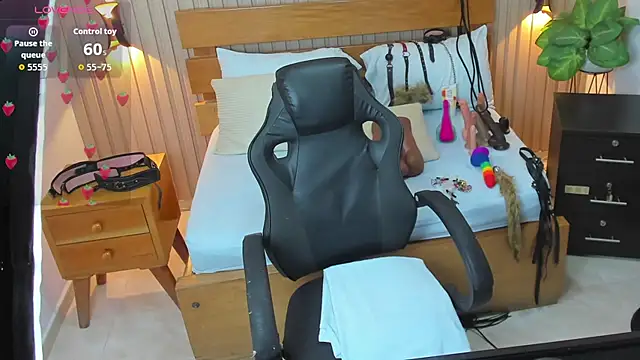 luciana ballesteros  online show from October 2025 12:41:02 PM