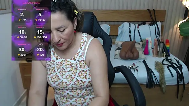 luciana ballesteros  online show from November 2025 12:27:01 PM