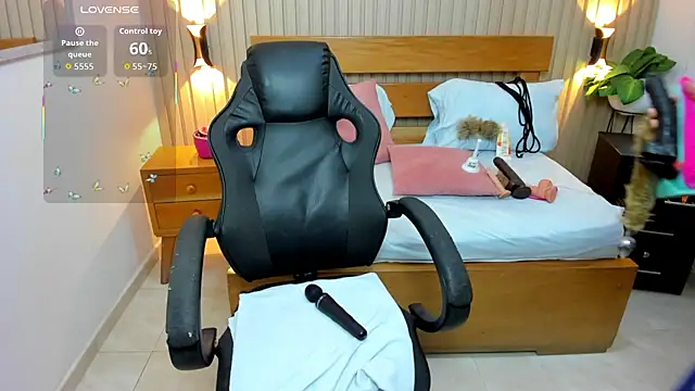 luciana ballesteros  online show from April 2026 11:55:01 AM