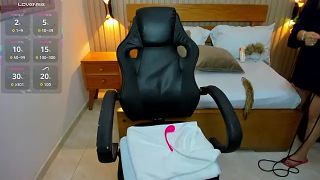 luciana ballesteros  online show from April 2026 12:31:01 PM