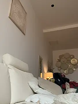 lyajoliee online show from March 2026 08:11:01 AM