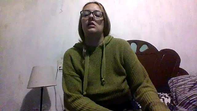 Snapshot of Samanthat33 chatting on October 2025 02:59:02 PM Samanthat33 online show from October 2025 02:59:02 PM