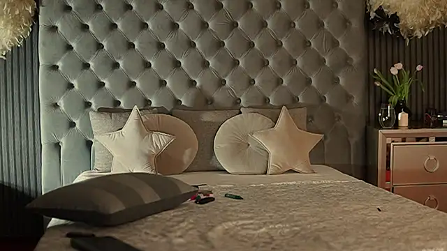 AmelyNoir online show from March 2025 09:00:02 PM