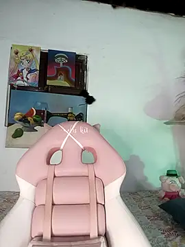 lovely kitt online show from March 2026 12:49:02 AM